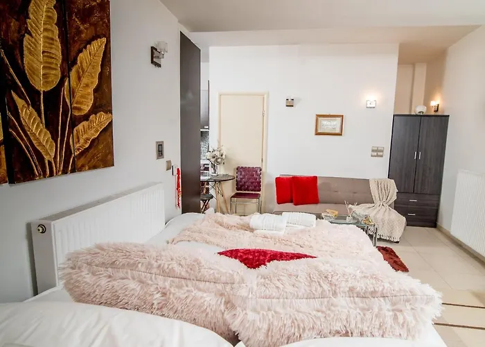 Comfy And Cosy Basement Studio Kalamata