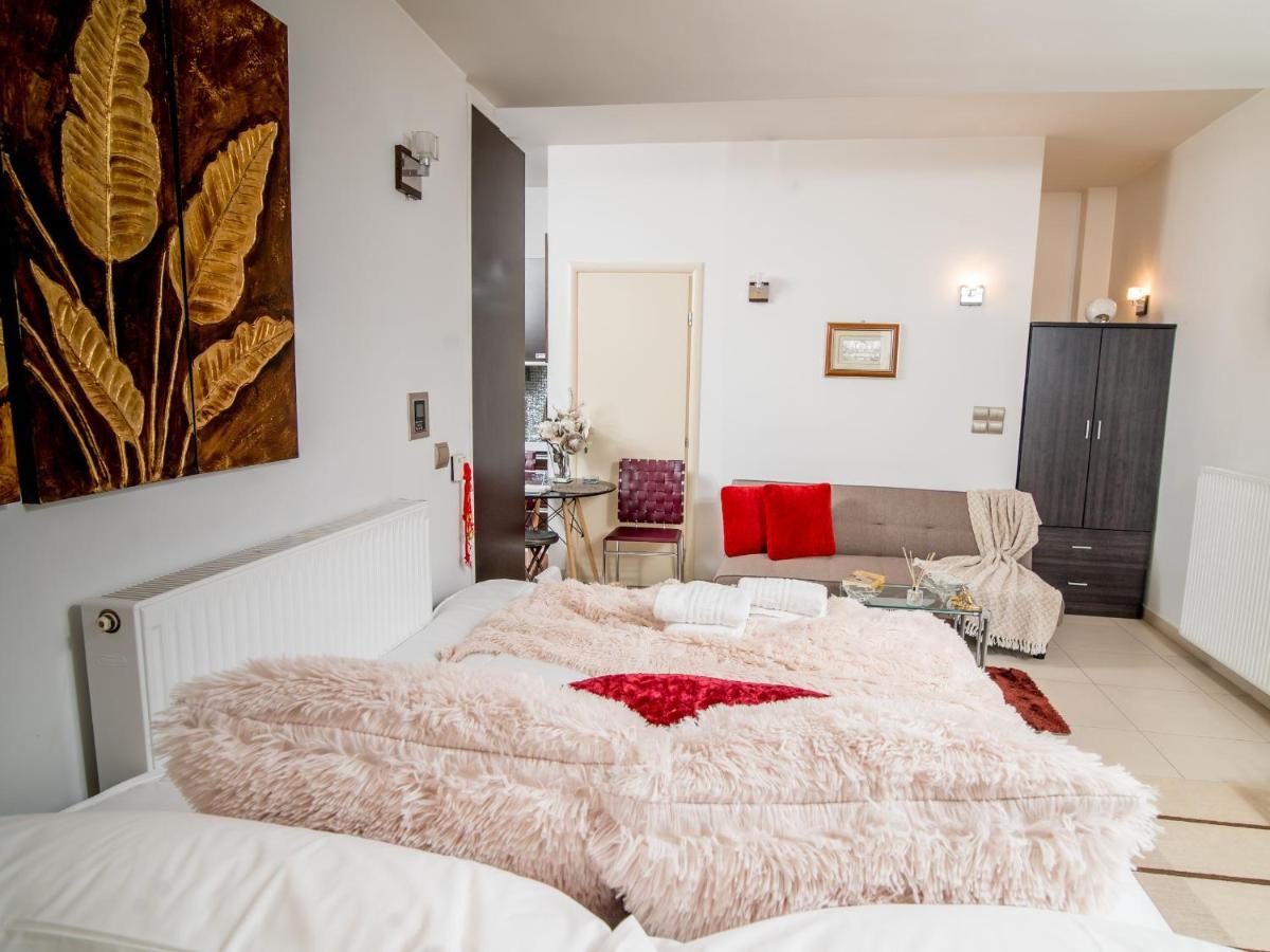 Comfy And Cosy Basement Kalamata
