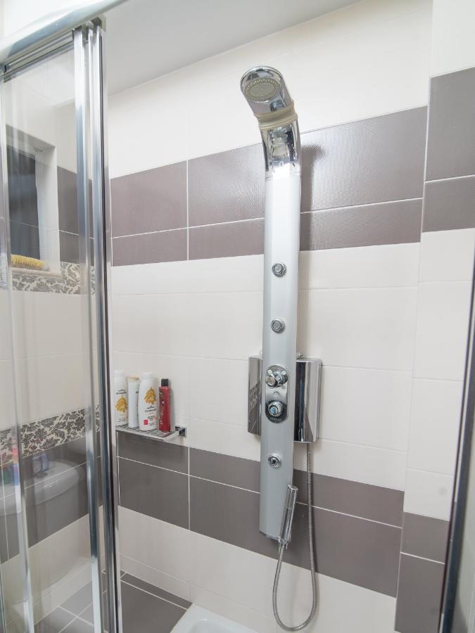 Comfy And Cosy Basement Apartment Kalamata
